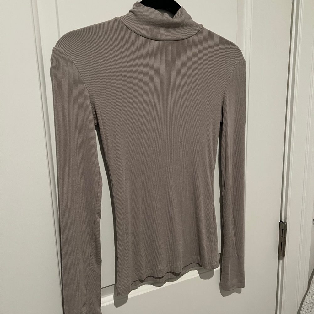 Apricot Lane Ribbed Turtleneck Top